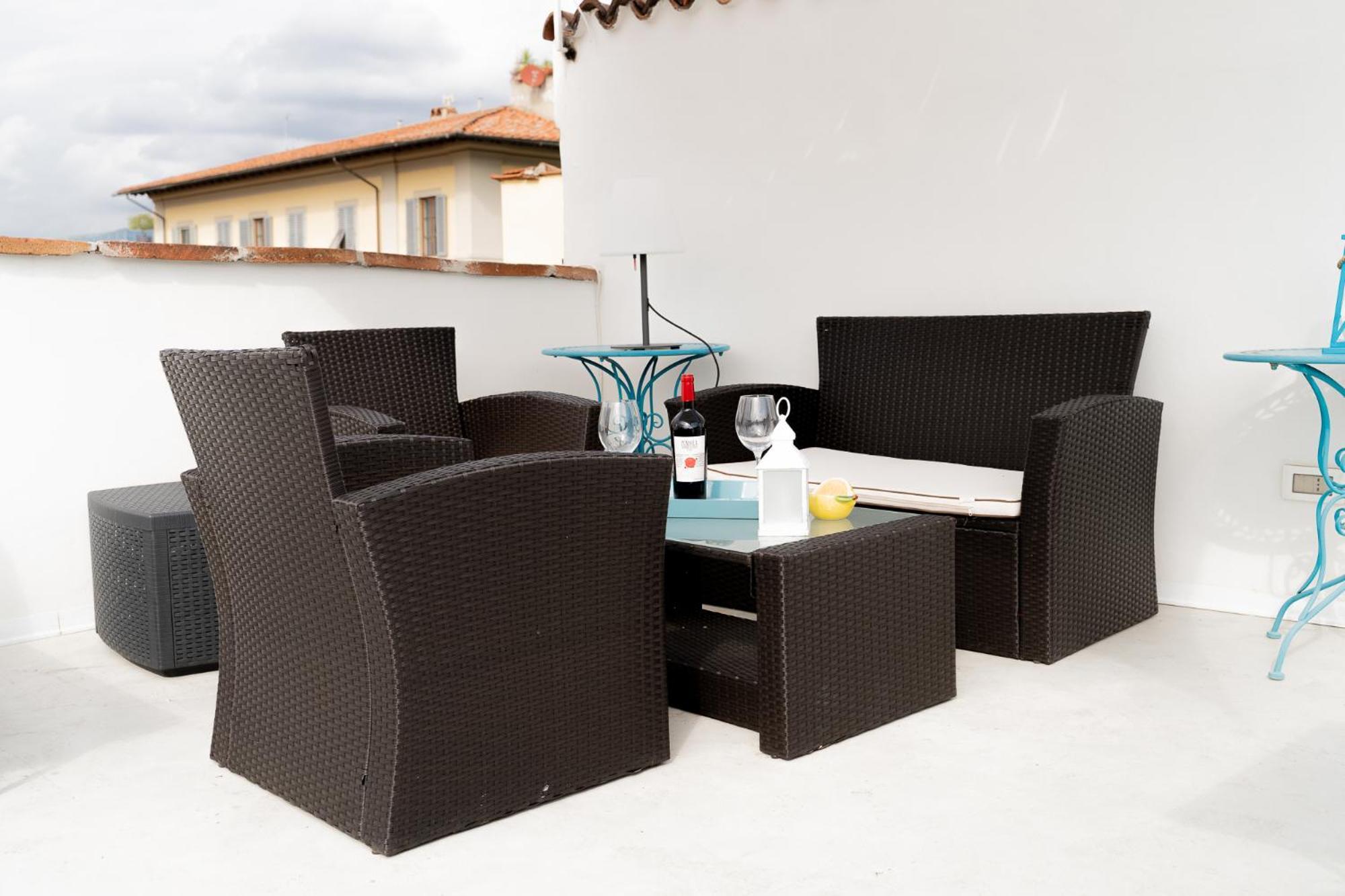 The Florence Dream Terrace - Elena Grey Bilik gambar