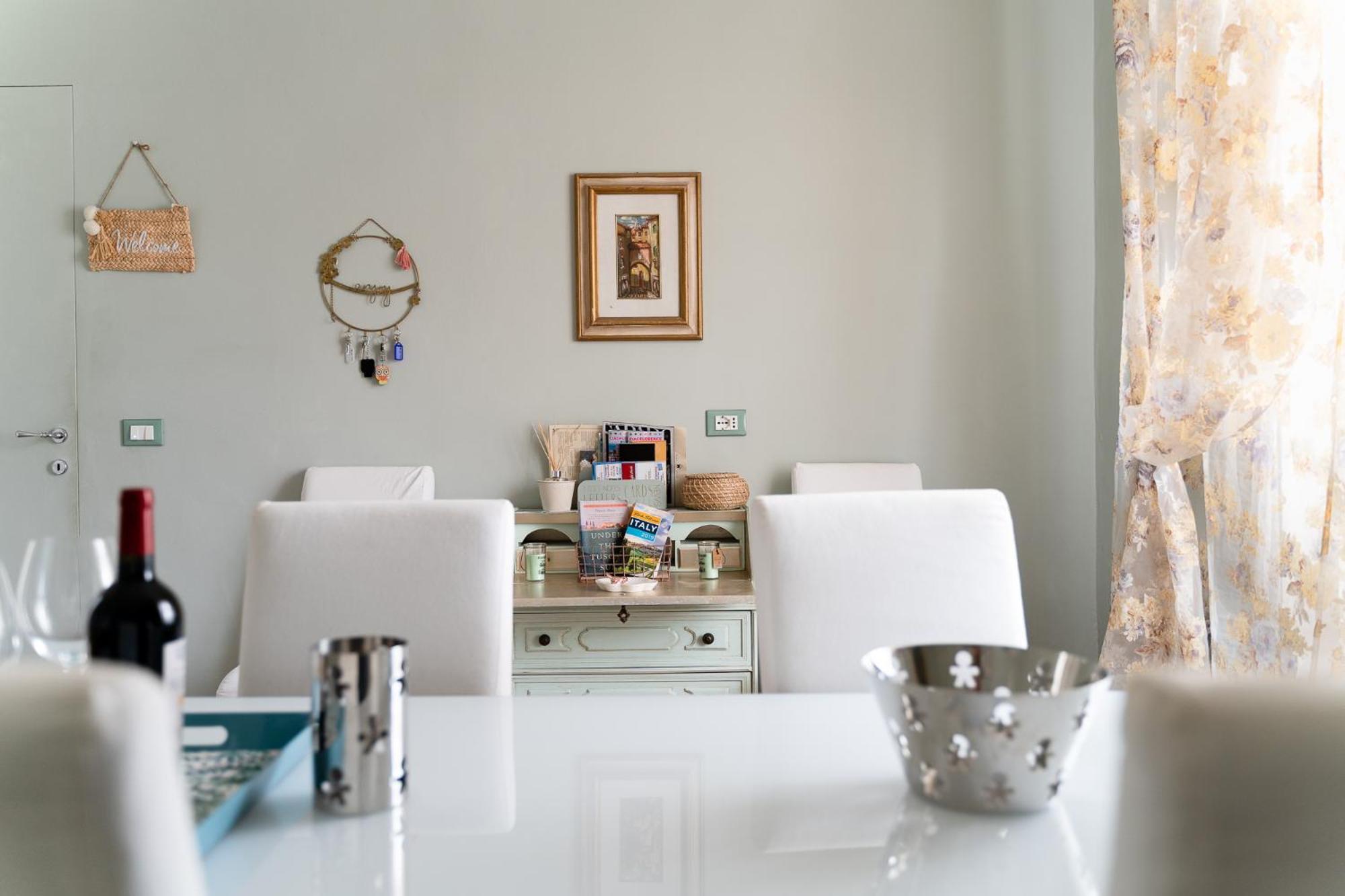 The Florence Dream Terrace - Elena Grey Bilik gambar